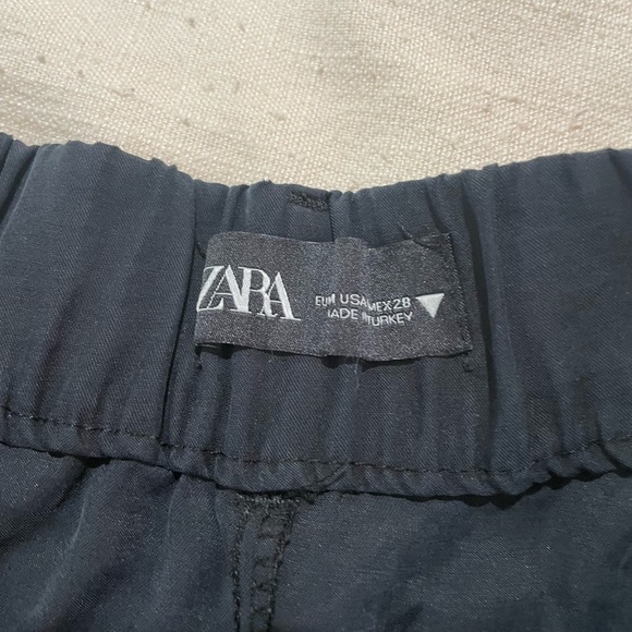 Zara high waisted shorts - Picture 2 of 2